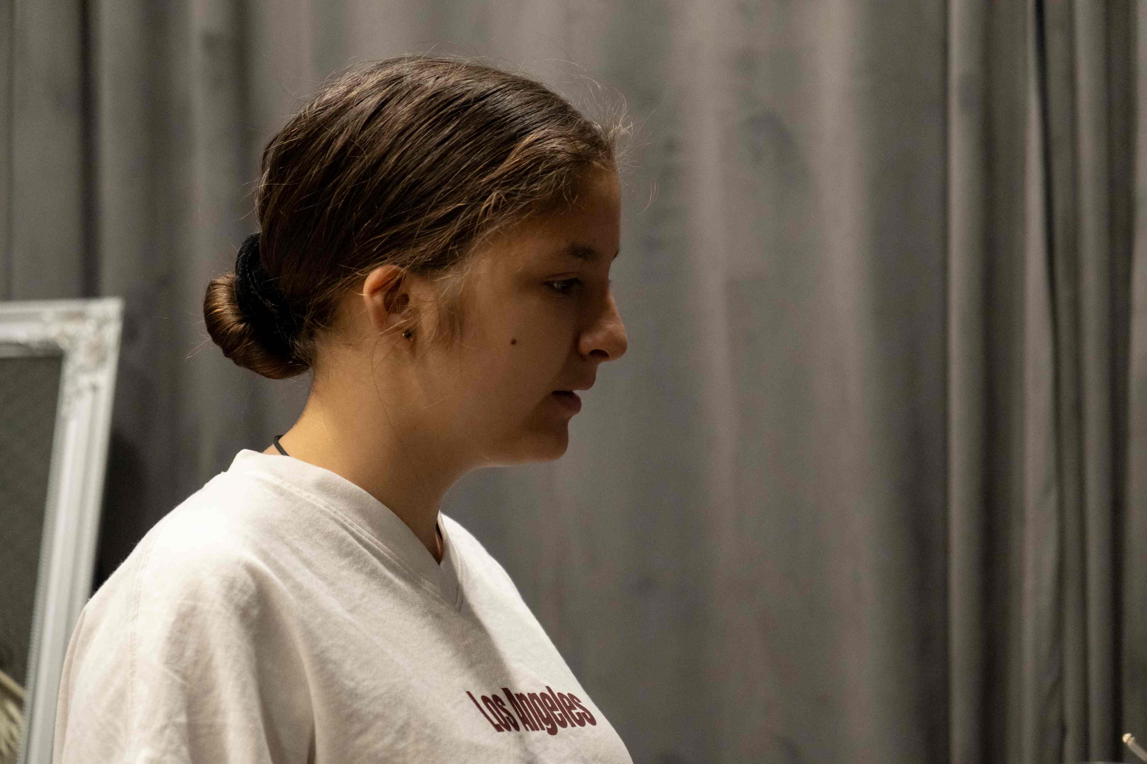 Portret de bursier: Alexandra, glasul care caută încrederea și iubirea