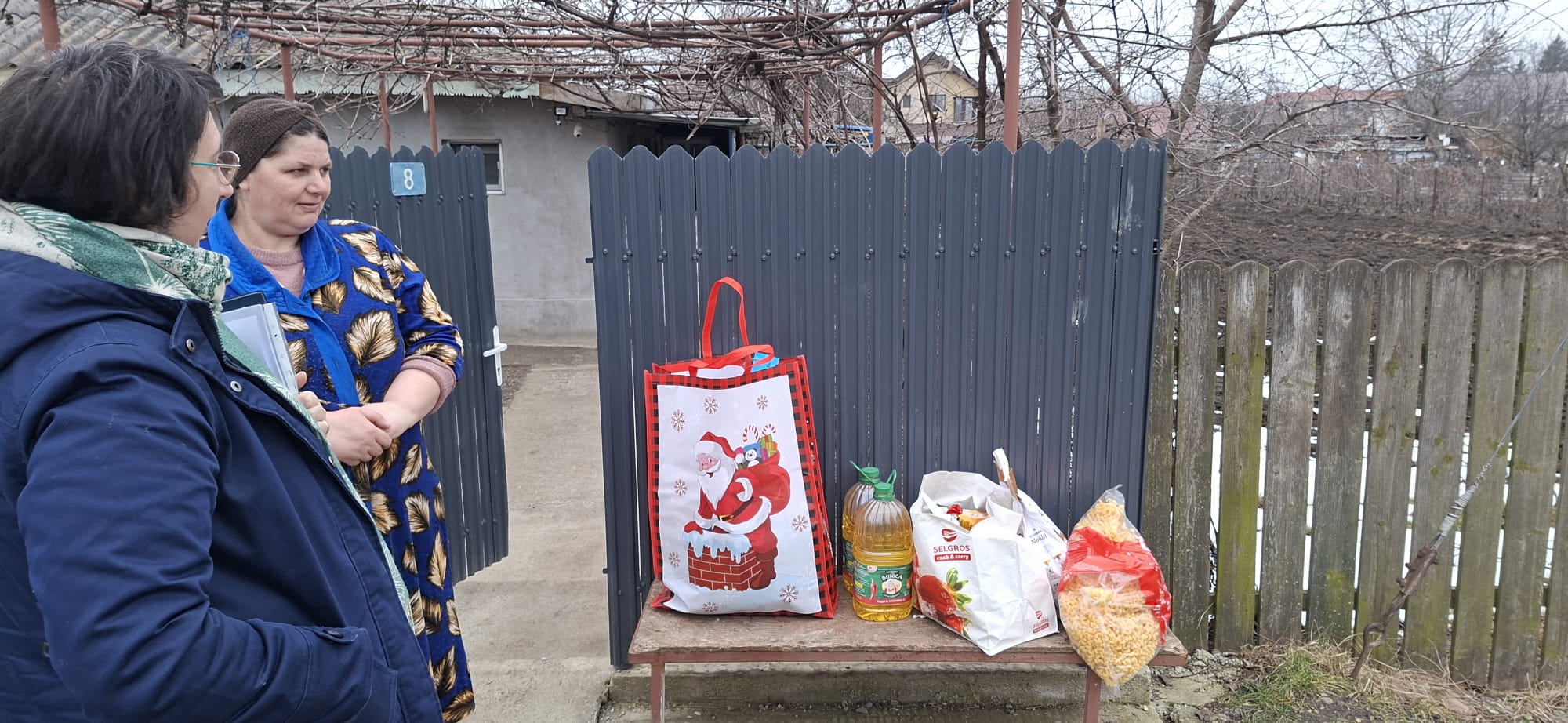 O nouă acțiune de sprijin pentru 40 de copii din Iași, Botoșani și Neamț, prin Bursele „Brațele Părintești”