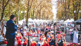 Vă invităm la FESTIVALUL FAMILIEI, ediția a V-a, pe 7 septembrie, în Parcul Expoziției din Iași