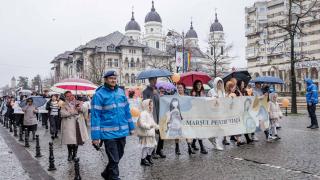 Marșul pentru viață a reunit 10.000 de participanți în Arhiepiscopia Iașilor