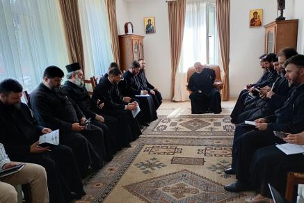 Consolidarea misiunii pro viață din Arhiepiscopia Iașilor: întâlnirea preoților responsabili de activitatea Pro Vita din cele 13 protopopiate ale eparhiei