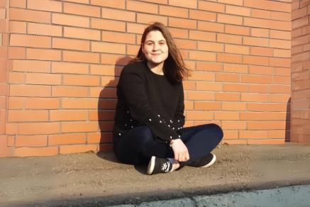 Portret de bursier - Georgiana, curajul de a păstra inima caldă între două lumi