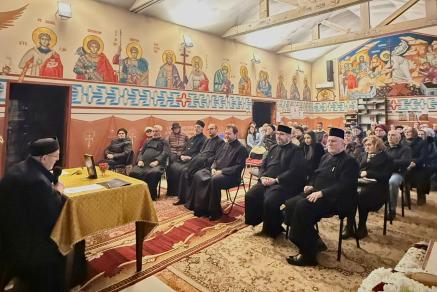 „Oameni de ieri, sfinții de azi - oameni de azi, sfinții de mâine”, conferință susținută de părintele Radu Brînză la Iași