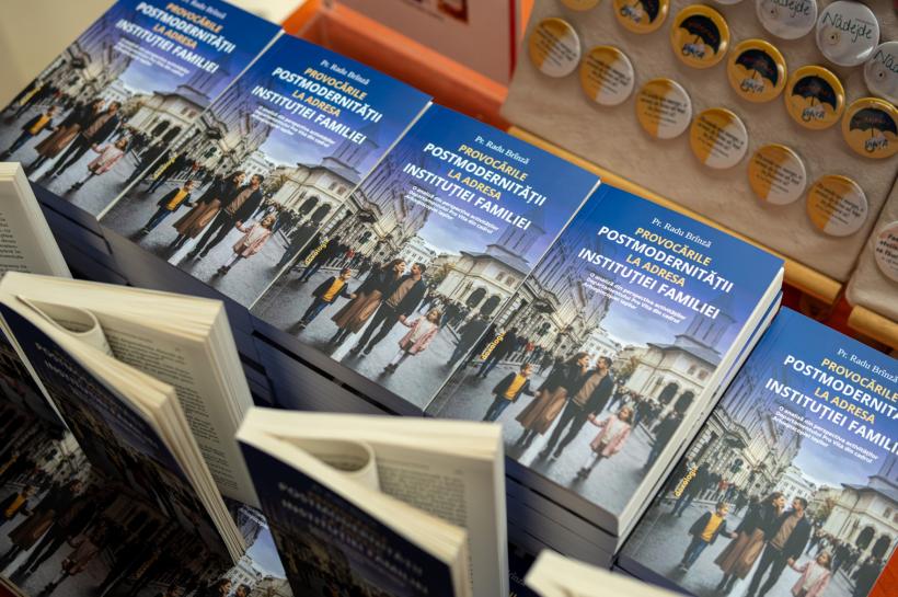 Luna pentru viață s-a încheiat la Iași cu lansarea volumului „Provocările postmodernității la adresa instituției familiei” 