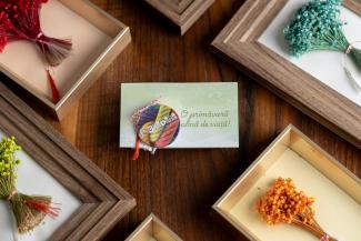 Mărțișor insignă-8-Încredere