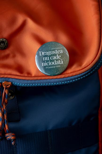 Insignă-5-Dragostea nu cade 2