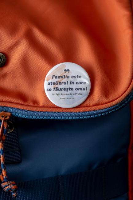 Insignă-6-Familia este atelierul